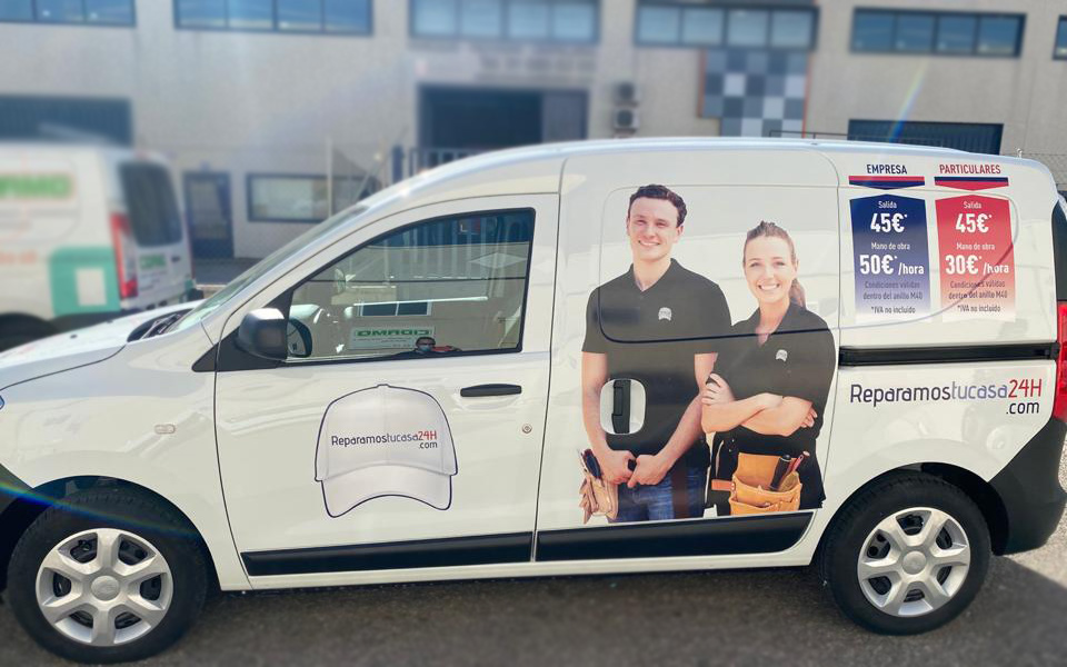 Rotulación furgoneta trabajo Reparamostucasa24h.com
